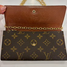 Load image into Gallery viewer, Authentic Louis Vuitton crossbody wallet - with shoulder chain
