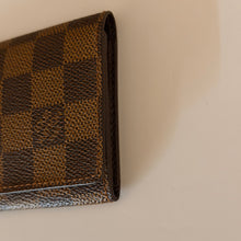 Load image into Gallery viewer, Authentic pre loved Louis Vuitton card holder

