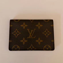Load image into Gallery viewer, Authentic pre loved Louis Vuitton card holder
