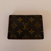 Load image into Gallery viewer, Authentic pre loved Louis Vuitton card holder
