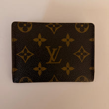 Load image into Gallery viewer, Authentic pre loved Louis Vuitton card holder
