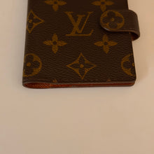 Load image into Gallery viewer, Authentic pre loved Louis Vuitton card holder
