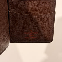 Load image into Gallery viewer, Authentic pre loved Louis Vuitton card holder
