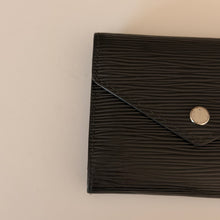 Load image into Gallery viewer, Authentic pre loved Louis Vuitton wallet

