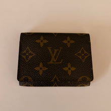 Load image into Gallery viewer, Authentic pre loved Louis Vuitton card holder
