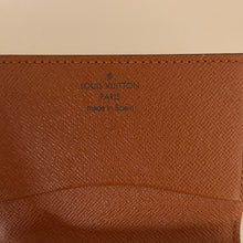 Load image into Gallery viewer, Authentic pre loved Louis Vuitton card holder
