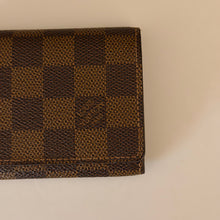 Load image into Gallery viewer, Authentic pre loved Louis Vuitton card holder
