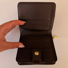Load image into Gallery viewer, Authentic pre loved Louis Vuitton wallet
