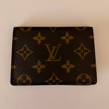 Load image into Gallery viewer, Authentic pre loved Louis Vuitton card holder
