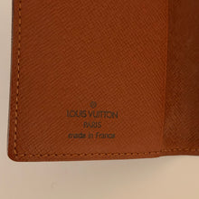 Load image into Gallery viewer, Authentic pre loved Louis Vuitton card holder
