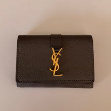 Load image into Gallery viewer, Authentic pre loved YSL key holder
