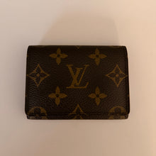 Load image into Gallery viewer, Authentic pre loved Louis Vuitton card holder
