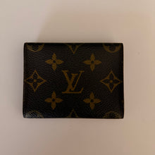 Load image into Gallery viewer, Authentic pre loved Louis Vuitton card holder
