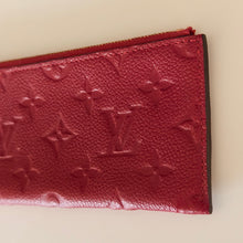 Load image into Gallery viewer, Authentic pre loved Louis Vuitton wallet
