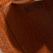 Load image into Gallery viewer, Authentic pre loved Louis Vuitton card holder
