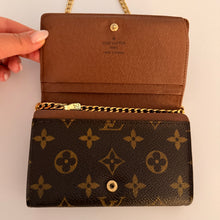 Load image into Gallery viewer, Authentic Louis Vuitton crossbody wallet
