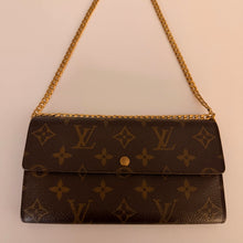 Load image into Gallery viewer, Authentic Louis Vuitton crossbody wallet
