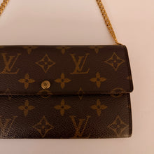 Load image into Gallery viewer, Authentic Louis Vuitton crossbody wallet
