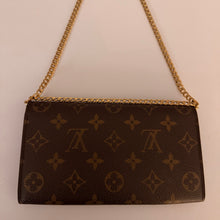 Load image into Gallery viewer, Authentic Louis Vuitton crossbody wallet
