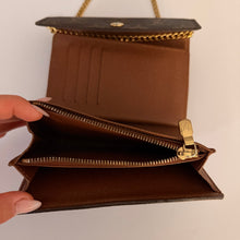 Load image into Gallery viewer, Authentic Louis Vuitton crossbody wallet
