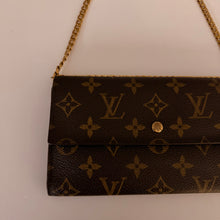 Load image into Gallery viewer, Authentic Louis Vuitton crossbody wallet
