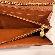Load image into Gallery viewer, Authentic Louis Vuitton crossbody wallet
