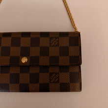 Load image into Gallery viewer, Authentic Louis Vuitton crossbody wallet
