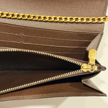 Load image into Gallery viewer, Authentic Louis Vuitton crossbody wallet
