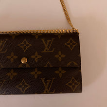 Load image into Gallery viewer, Authentic Louis Vuitton crossbody wallet
