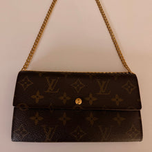 Load image into Gallery viewer, Authentic Louis Vuitton crossbody wallet
