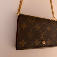 Load image into Gallery viewer, Authentic Louis Vuitton crossbody wallet
