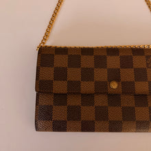 Load image into Gallery viewer, Authentic Louis Vuitton crossbody wallet
