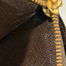 Load image into Gallery viewer, Authentic Louis Vuitton crossbody wallet
