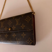 Load image into Gallery viewer, Authentic Louis Vuitton crossbody wallet

