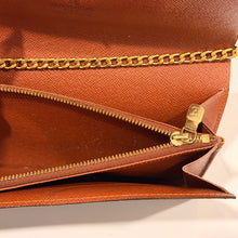 Load image into Gallery viewer, Authentic Louis Vuitton crossbody wallet
