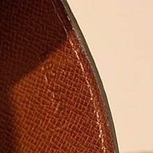 Load image into Gallery viewer, Authentic Louis Vuitton crossbody wallet
