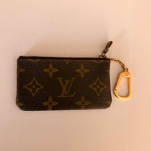Load image into Gallery viewer, Authentic pre loved Louis Vuitton key pouch
