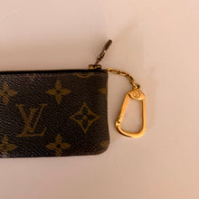 Load image into Gallery viewer, Authentic pre loved Louis Vuitton key pouch
