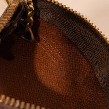 Load image into Gallery viewer, Authentic pre loved Louis Vuitton key pouch
