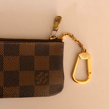 Load image into Gallery viewer, Authentic pre loved Louis Vuitton key pouch
