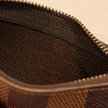 Load image into Gallery viewer, Authentic pre loved Louis Vuitton key pouch
