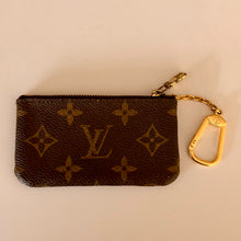 Load image into Gallery viewer, Authentic pre loved Louis Vuitton key pouch
