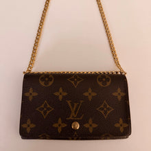 Load image into Gallery viewer, Authentic Louis Vuitton crossbody wallet

