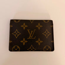 Load image into Gallery viewer, Authentic pre loved Louis Vuitton card holder
