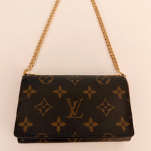 Load image into Gallery viewer, Authentic Louis Vuitton crossbody wallet
